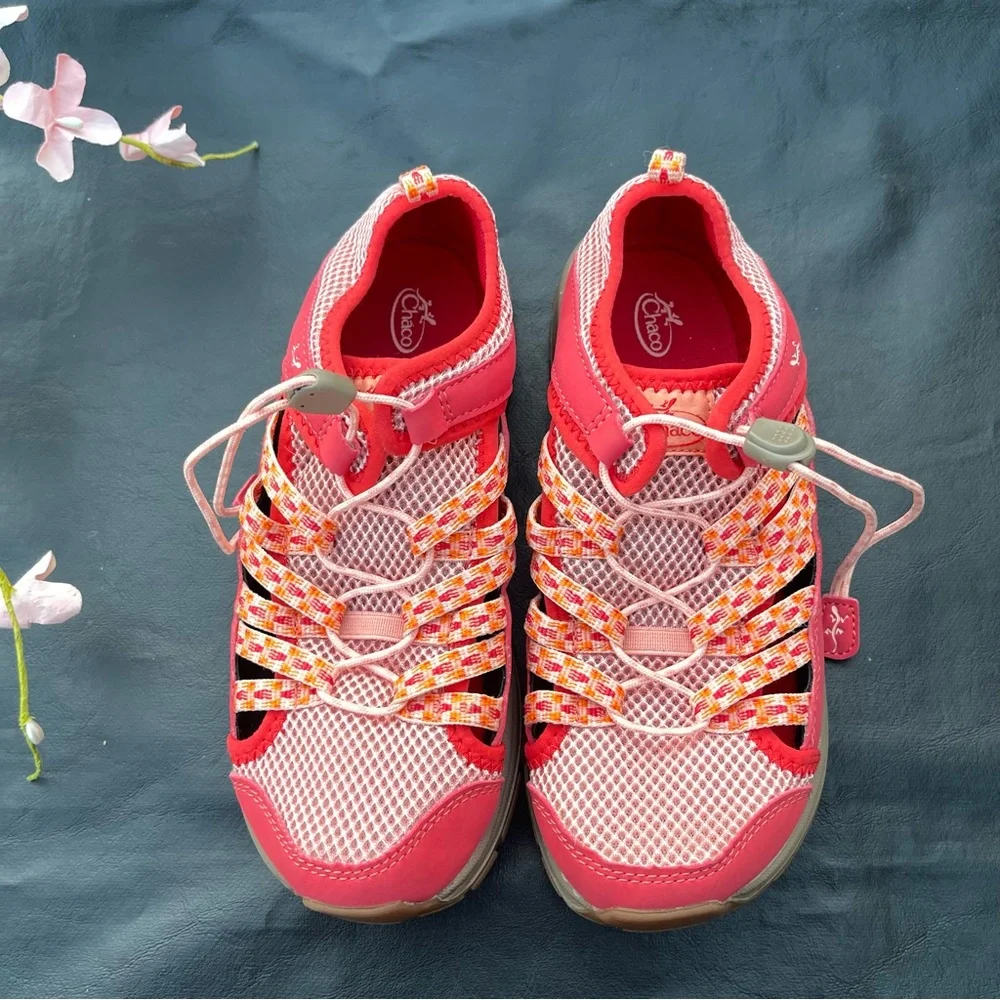 Chaco Outcross 2 Closed Toe Red Outdoor Trail Water Shoes Kids Size 3.